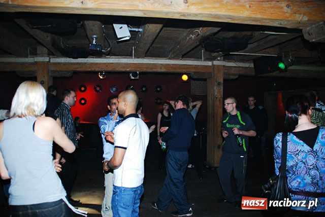 Zdjęcie w galerii na portalu naszraciborz.pl: Magiel towarzyski wiadomości z regionu