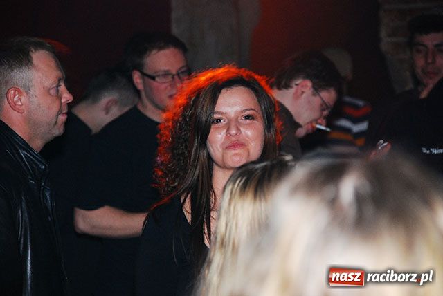 Zdjęcie w galerii na portalu naszraciborz.pl: Magiel towarzyski wiadomości z regionu