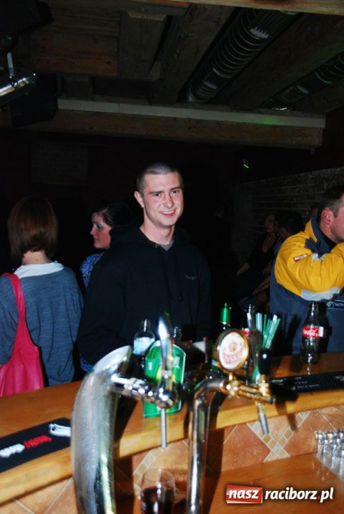 Zdjęcie w galerii na portalu naszraciborz.pl: Magiel towarzyski wiadomości z regionu