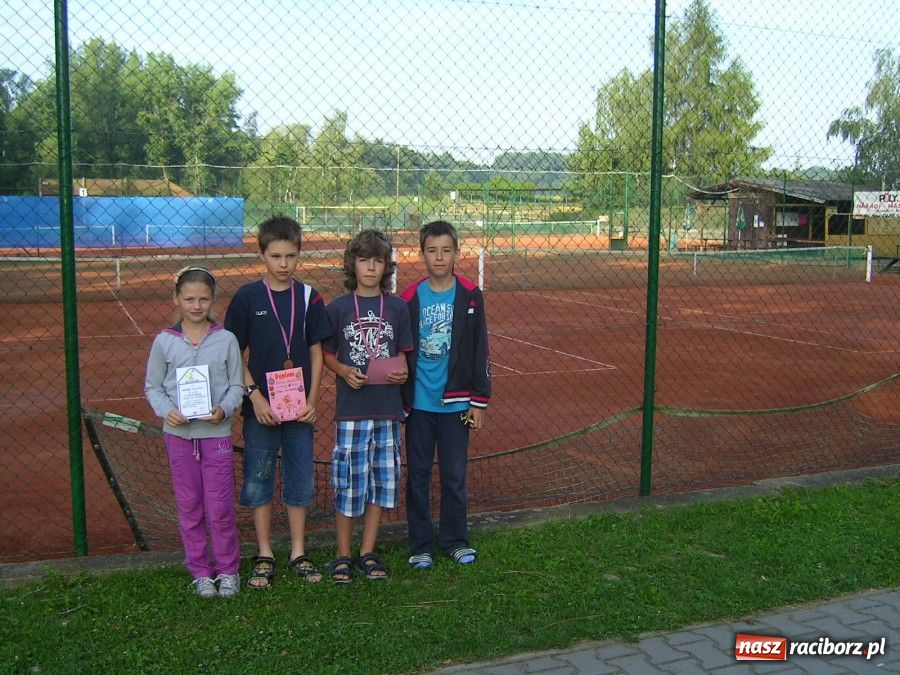 Zdjęcie w galerii na portalu naszraciborz.pl: Tenisiści TKKF Rafako trenują w Czechach wiadomości z regionu