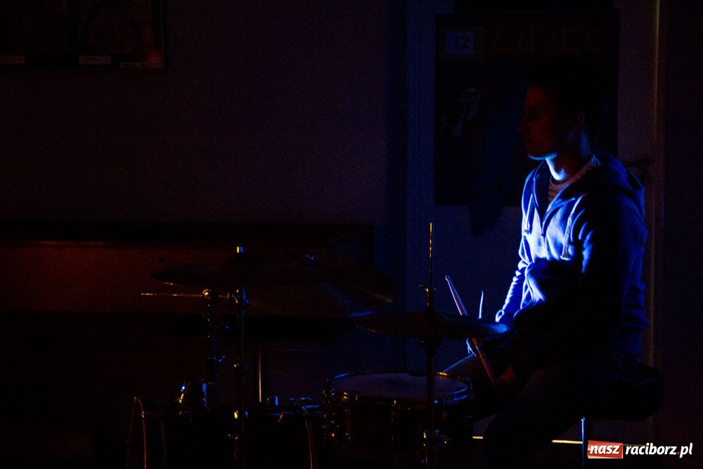 Zdjęcie w galerii na portalu naszraciborz.pl: Letni teatr - Żywoty świętych osiedlowych  wiadomości z regionu