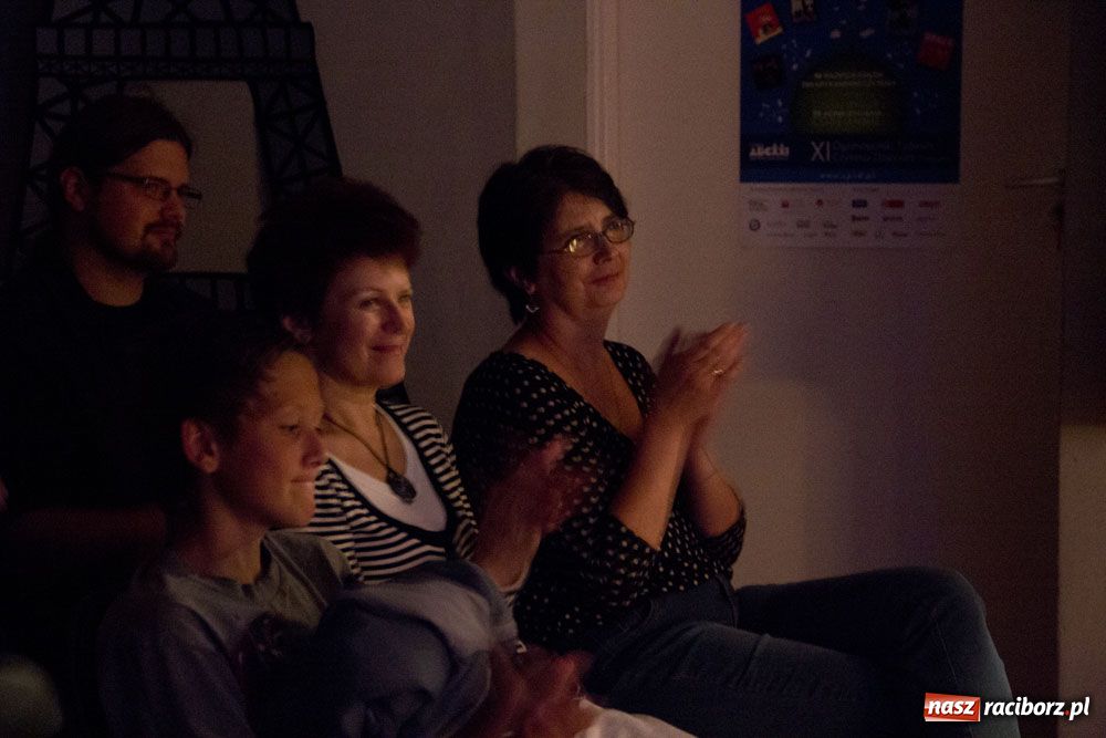 Zdjęcie w galerii na portalu naszraciborz.pl: Letni teatr - Żywoty świętych osiedlowych  wiadomości z regionu