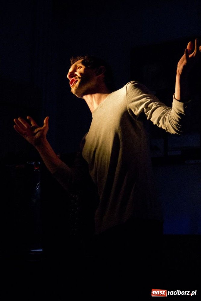 Zdjęcie w galerii na portalu naszraciborz.pl: Letni teatr - Żywoty świętych osiedlowych  wiadomości z regionu