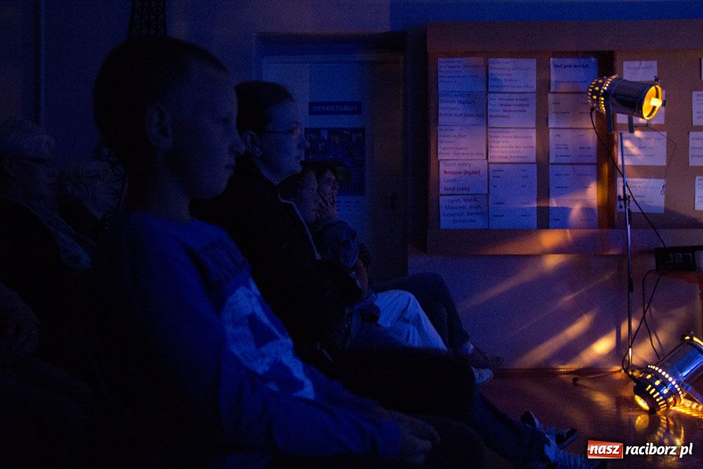 Zdjęcie w galerii na portalu naszraciborz.pl: Letni teatr - Żywoty świętych osiedlowych  wiadomości z regionu