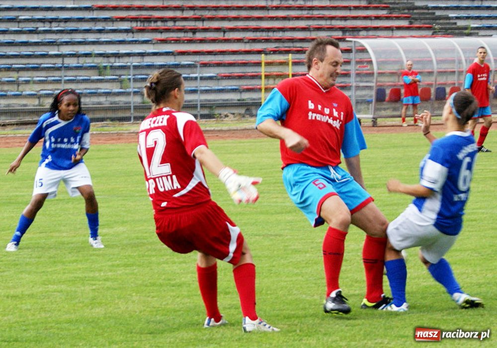 Zdjęcie w galerii na portalu naszraciborz.pl: Zamiast Słowaczek panowie z Podokręgu wiadomości z regionu