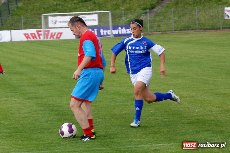 Zdjęcie w galerii na portalu naszraciborz.pl: Zamiast Słowaczek panowie z Podokręgu wiadomości z regionu