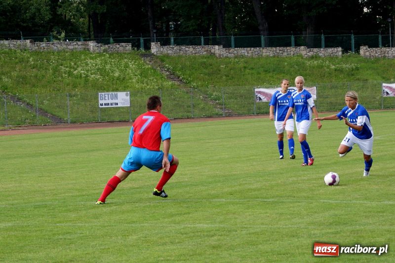 Zdjęcie w galerii na portalu naszraciborz.pl: Zamiast Słowaczek panowie z Podokręgu wiadomości z regionu