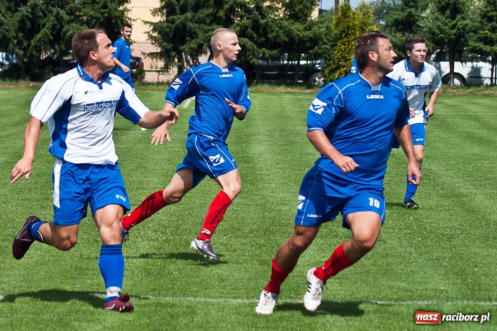 Zdjęcie w galerii na portalu naszraciborz.pl: Krzyżanowice zremisowały w III-ligowcem wiadomości z regionu