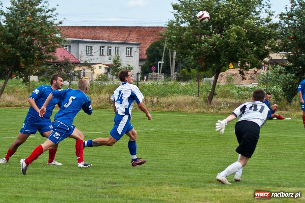 Zdjęcie w galerii na portalu naszraciborz.pl: Krzyżanowice zremisowały w III-ligowcem wiadomości z regionu