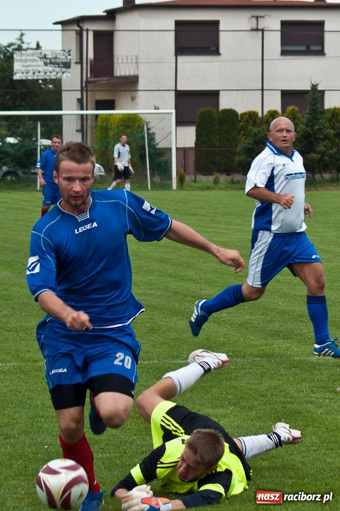 Zdjęcie w galerii na portalu naszraciborz.pl: Krzyżanowice zremisowały w III-ligowcem wiadomości z regionu