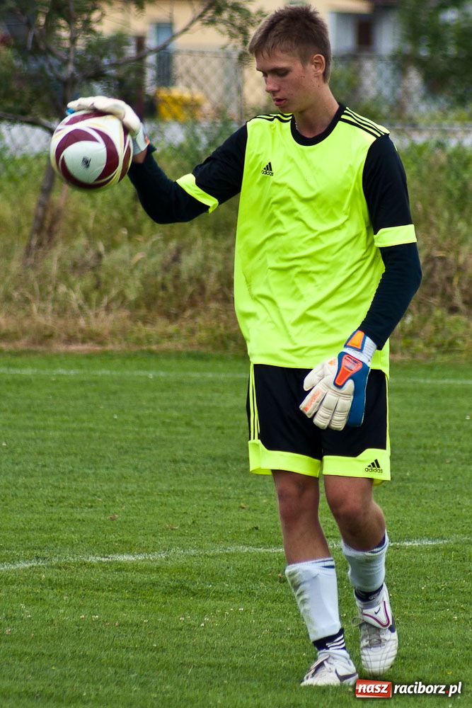 Zdjęcie w galerii na portalu naszraciborz.pl: Krzyżanowice zremisowały w III-ligowcem wiadomości z regionu