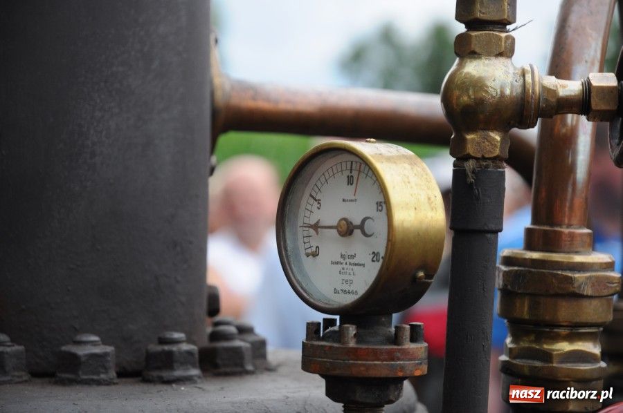 Zdjęcie w galerii na portalu naszraciborz.pl: Para buch, sikawka parowa w ruch wiadomości z regionu