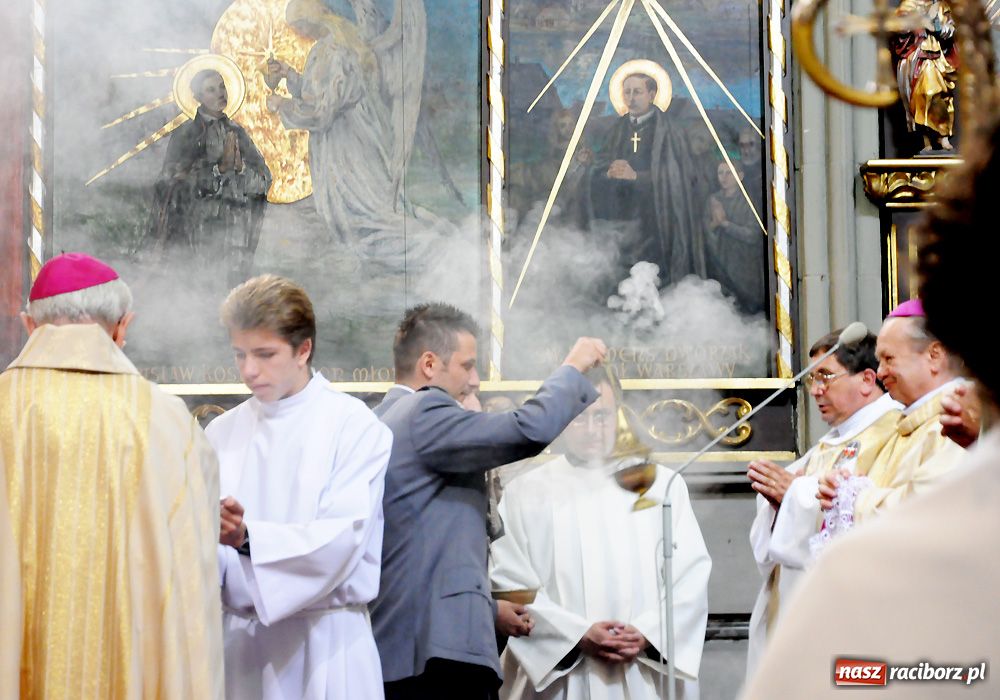 Zdjęcie w galerii na portalu naszraciborz.pl: Biskup ostrzegał. Nie traćcie twarzy wiadomości z regionu