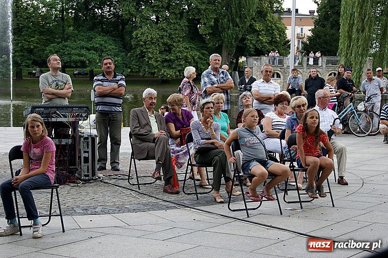 Zdjęcie w galerii na portalu naszraciborz.pl: Jazzowe popołudnie w muszli wiadomości z regionu