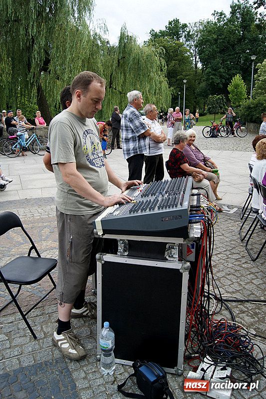 Zdjęcie w galerii na portalu naszraciborz.pl: Jazzowe popołudnie w muszli wiadomości z regionu