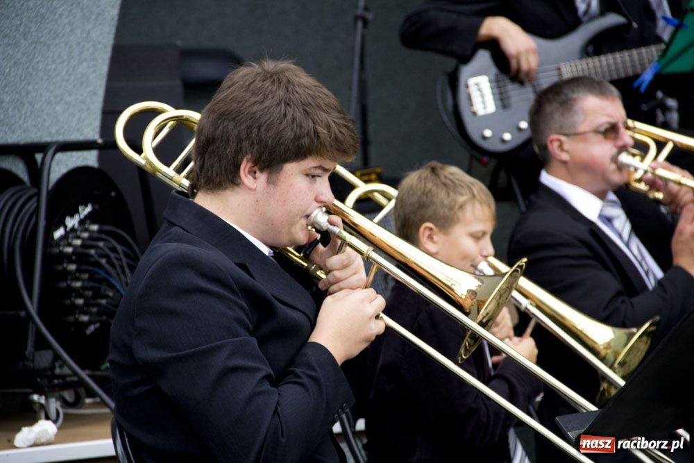 Zdjęcie w galerii na portalu naszraciborz.pl: Jazzowe popołudnie w muszli wiadomości z regionu