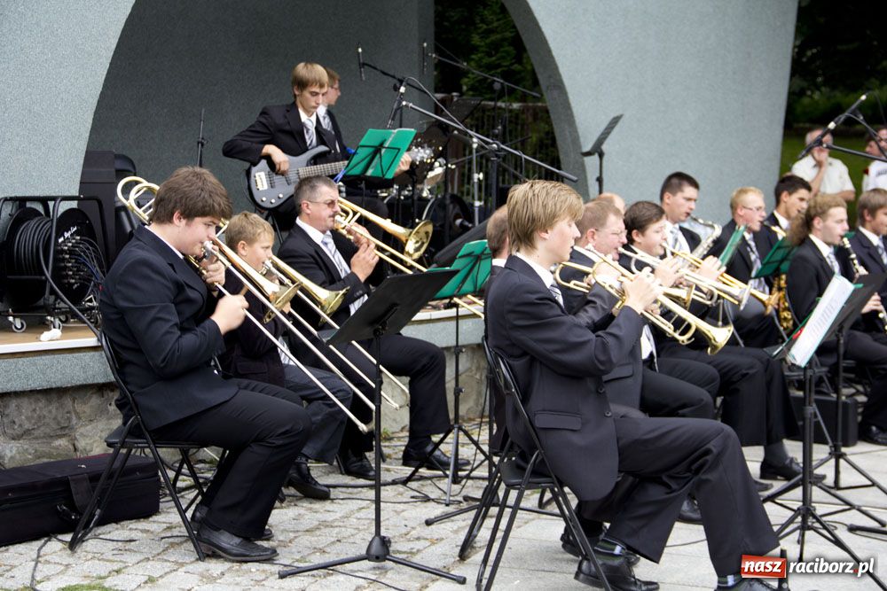 Zdjęcie w galerii na portalu naszraciborz.pl: Jazzowe popołudnie w muszli wiadomości z regionu