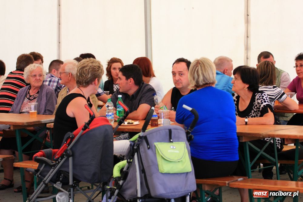 Zdjęcie w galerii na portalu naszraciborz.pl: Dni Rudyszwałdu z zespołem Kamraty wiadomości z regionu