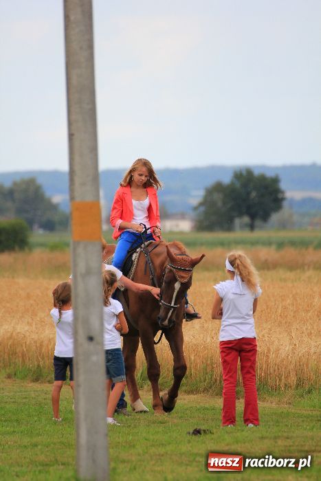 Zdjęcie w galerii na portalu naszraciborz.pl: Dni Rudyszwałdu z zespołem Kamraty wiadomości z regionu