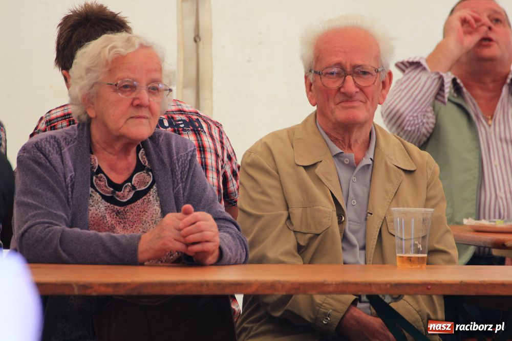 Zdjęcie w galerii na portalu naszraciborz.pl: Dni Rudyszwałdu z zespołem Kamraty wiadomości z regionu