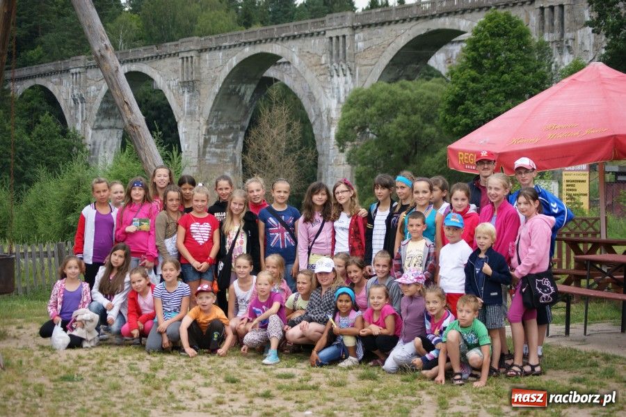 Zdjęcie w galerii na portalu naszraciborz.pl: Mażoretki na warsztatach Bumerang 2012 wiadomości z regionu