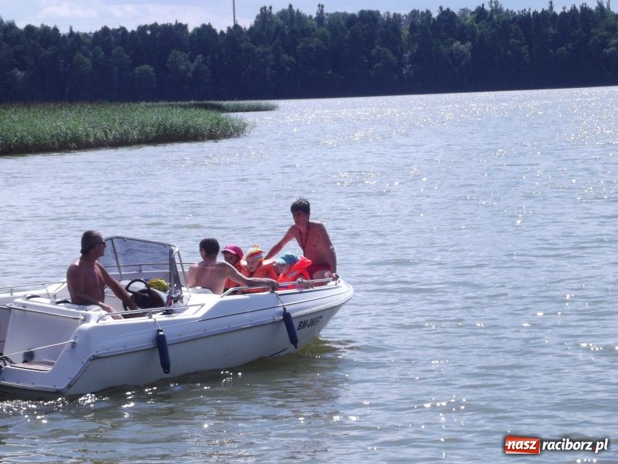 Zdjęcie w galerii na portalu naszraciborz.pl: Mażoretki na warsztatach Bumerang 2012 wiadomości z regionu