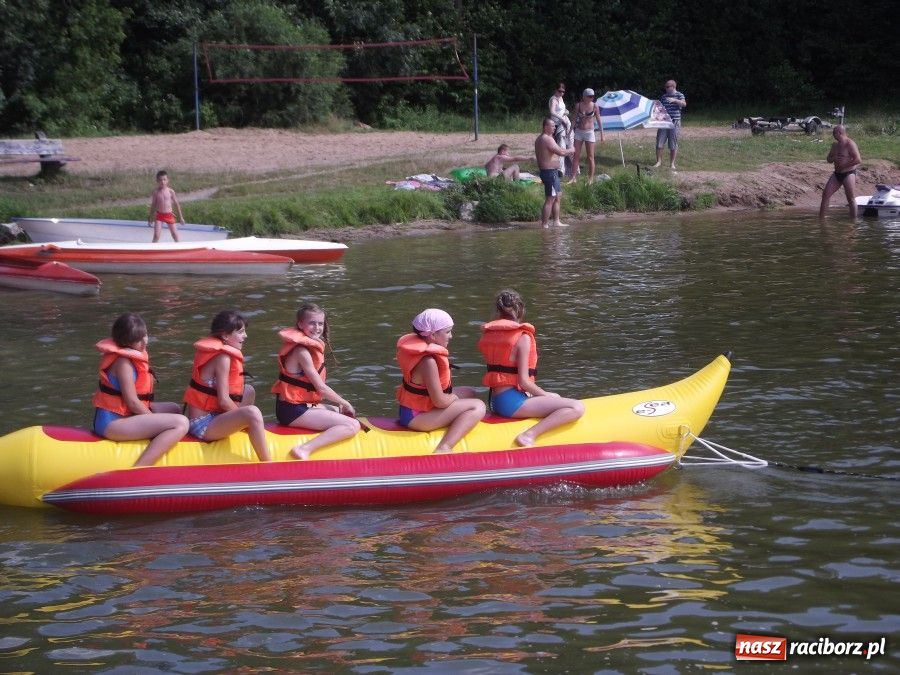 Zdjęcie w galerii na portalu naszraciborz.pl: Mażoretki na warsztatach Bumerang 2012 wiadomości z regionu