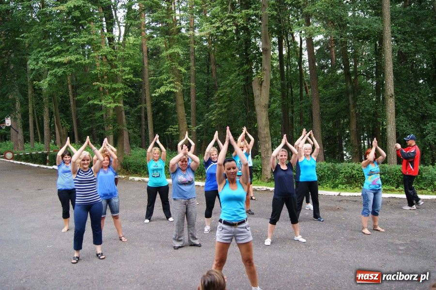 Zdjęcie w galerii na portalu naszraciborz.pl: Mażoretki na warsztatach Bumerang 2012 wiadomości z regionu