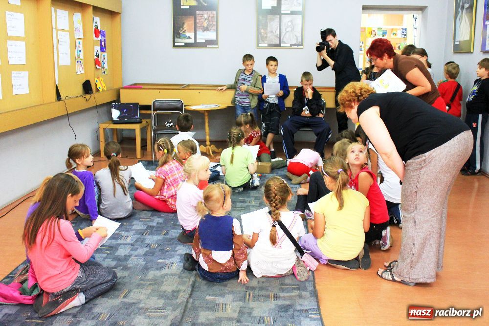 Zdjęcie w galerii na portalu naszraciborz.pl: Sieciakowy piknik dla dzieci w MiPBP wiadomości z regionu