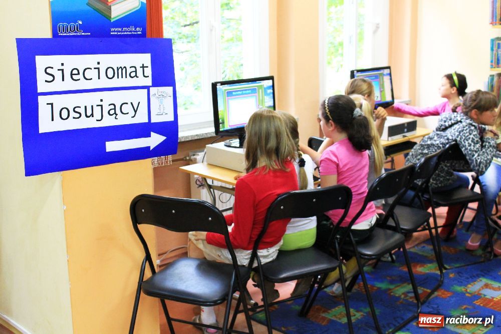 Zdjęcie w galerii na portalu naszraciborz.pl: Sieciakowy piknik dla dzieci w MiPBP wiadomości z regionu