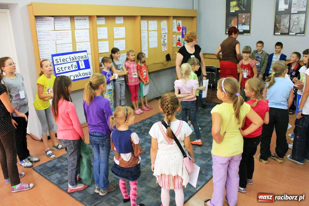 Zdjęcie w galerii na portalu naszraciborz.pl: Sieciakowy piknik dla dzieci w MiPBP wiadomości z regionu