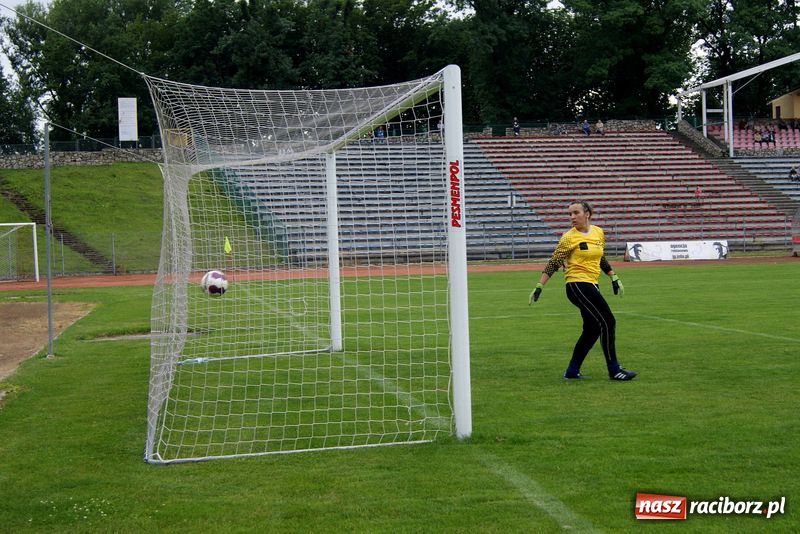 Zdjęcie w galerii na portalu naszraciborz.pl: 10:0 na stadionie przy Zamkowej wiadomości z regionu