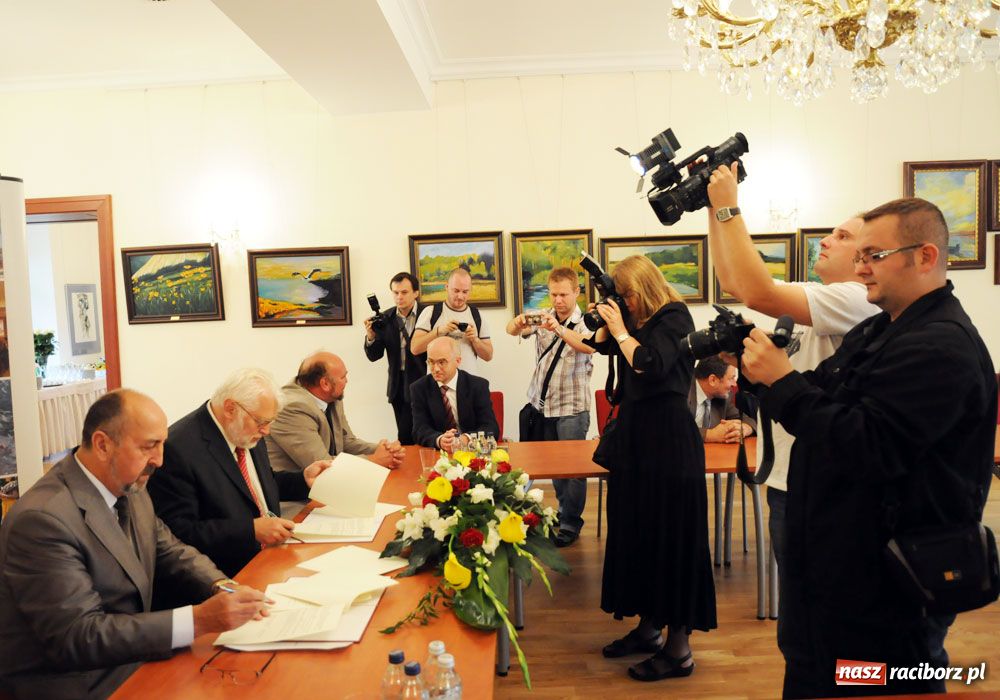 Zdjęcie w galerii na portalu naszraciborz.pl: Uczelnie tworzą nową historię wiadomości z regionu