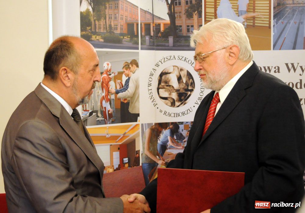 Zdjęcie w galerii na portalu naszraciborz.pl: Uczelnie tworzą nową historię wiadomości z regionu