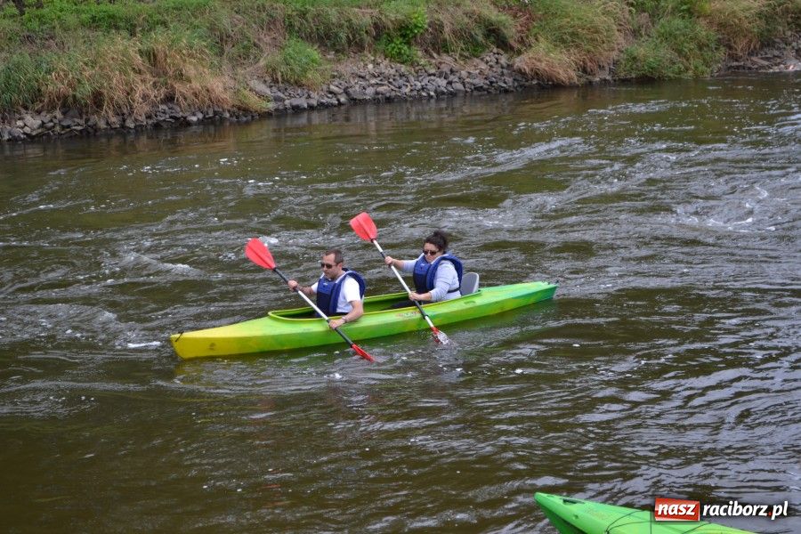 Zdjęcie w galerii na portalu naszraciborz.pl: Kajakami pomiędzy zamkami wiadomości z regionu