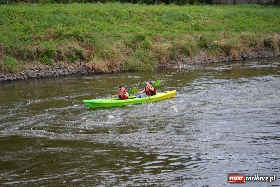 Zdjęcie w galerii na portalu naszraciborz.pl: Kajakami pomiędzy zamkami wiadomości z regionu