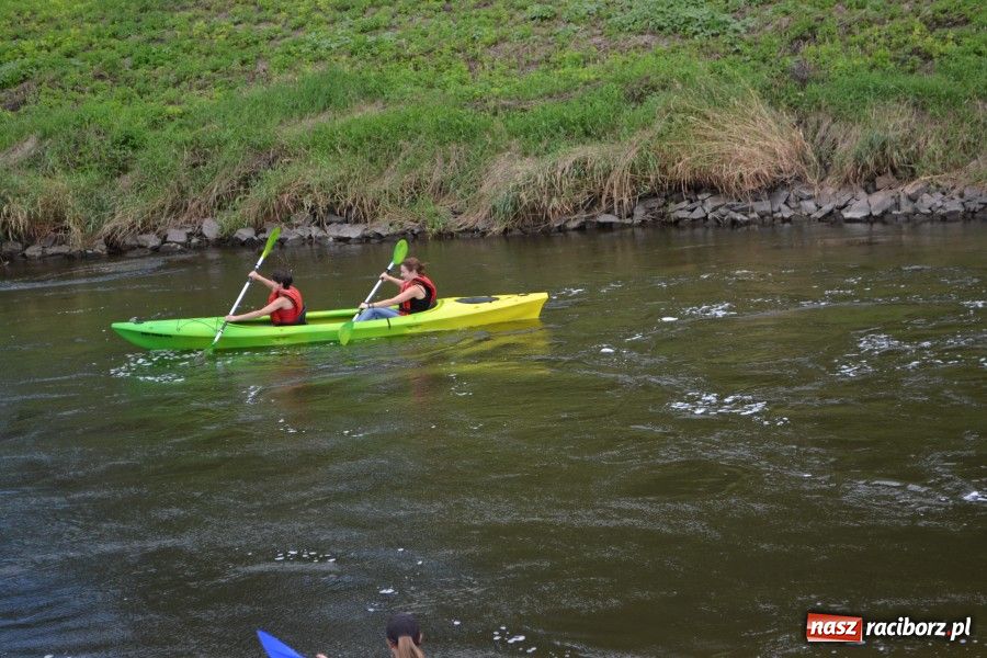 Zdjęcie w galerii na portalu naszraciborz.pl: Kajakami pomiędzy zamkami wiadomości z regionu