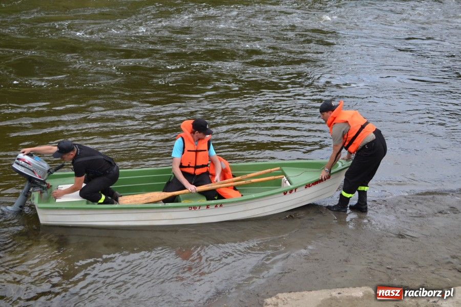 Zdjęcie w galerii na portalu naszraciborz.pl: Kajakami pomiędzy zamkami wiadomości z regionu