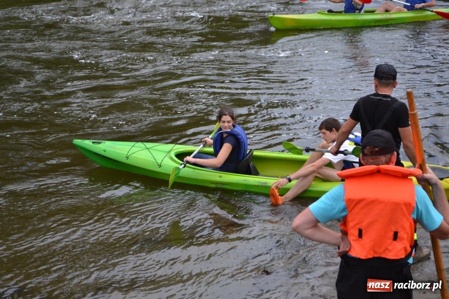 Zdjęcie w galerii na portalu naszraciborz.pl: Kajakami pomiędzy zamkami wiadomości z regionu
