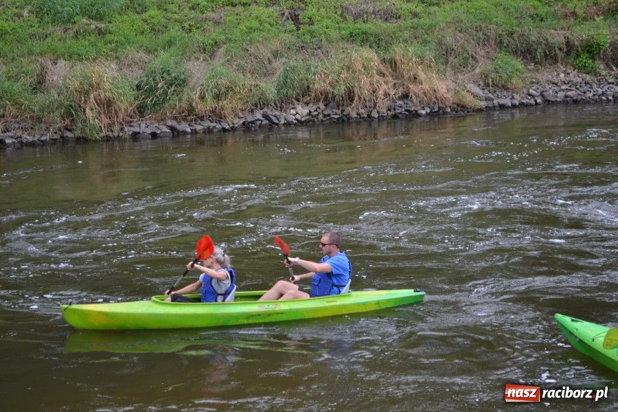Zdjęcie w galerii na portalu naszraciborz.pl: Kajakami pomiędzy zamkami wiadomości z regionu