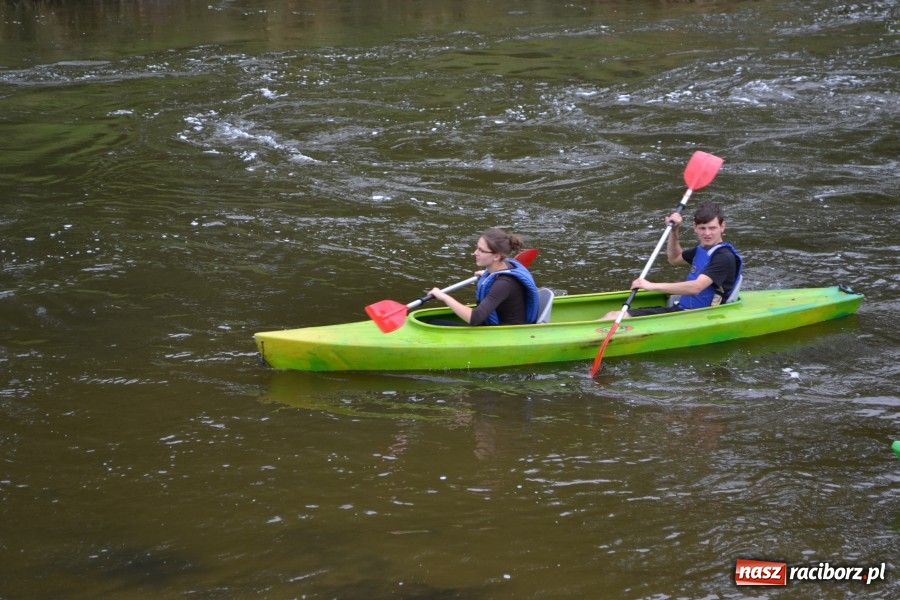 Zdjęcie w galerii na portalu naszraciborz.pl: Kajakami pomiędzy zamkami wiadomości z regionu