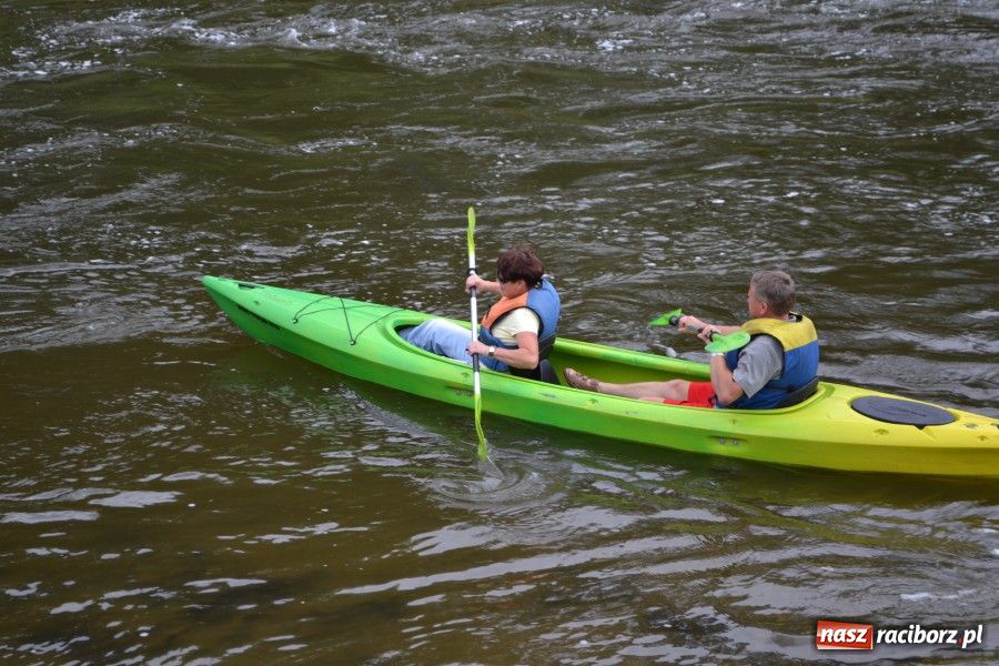 Zdjęcie w galerii na portalu naszraciborz.pl: Kajakami pomiędzy zamkami wiadomości z regionu