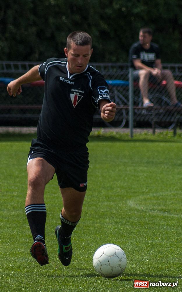 Zdjęcie w galerii na portalu naszraciborz.pl: Krzyżanowice i Owsiszcze  zagrają w finale wiadomości z regionu