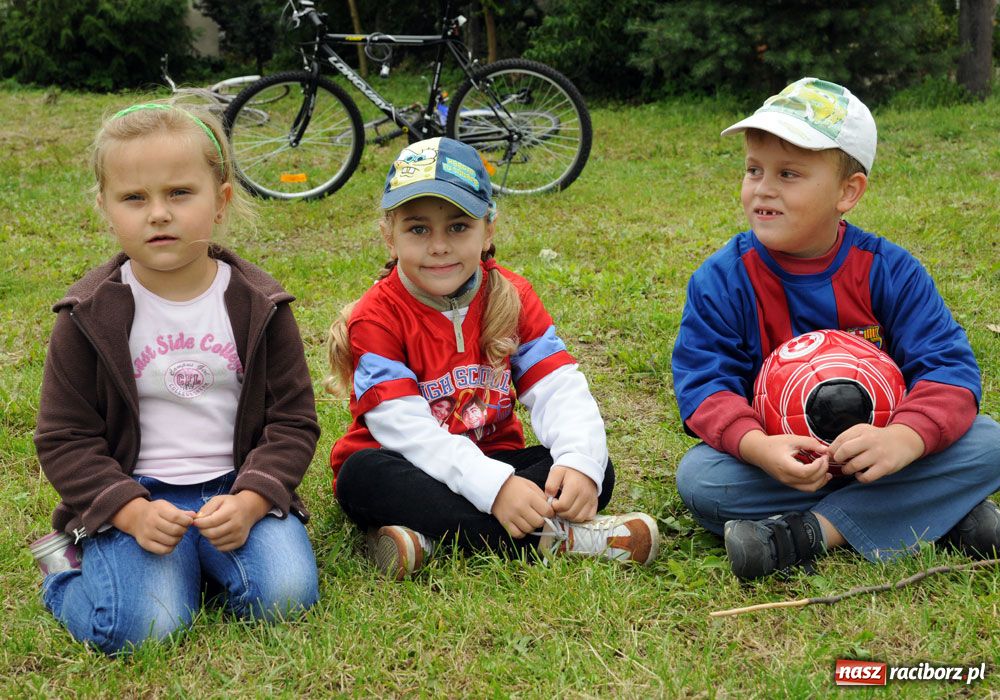 Zdjęcie w galerii na portalu naszraciborz.pl: Klubu nie mają, ale w piłkę grają wiadomości z regionu