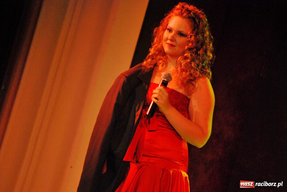 Zdjęcie w galerii na portalu naszraciborz.pl: W świecie musicalu - pokaz na finał wiadomości z regionu