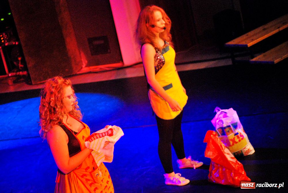 Zdjęcie w galerii na portalu naszraciborz.pl: W świecie musicalu - pokaz na finał wiadomości z regionu