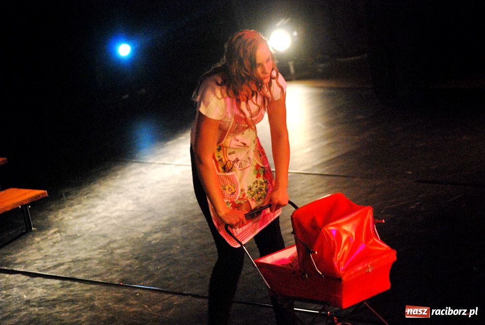 Zdjęcie w galerii na portalu naszraciborz.pl: W świecie musicalu - pokaz na finał wiadomości z regionu