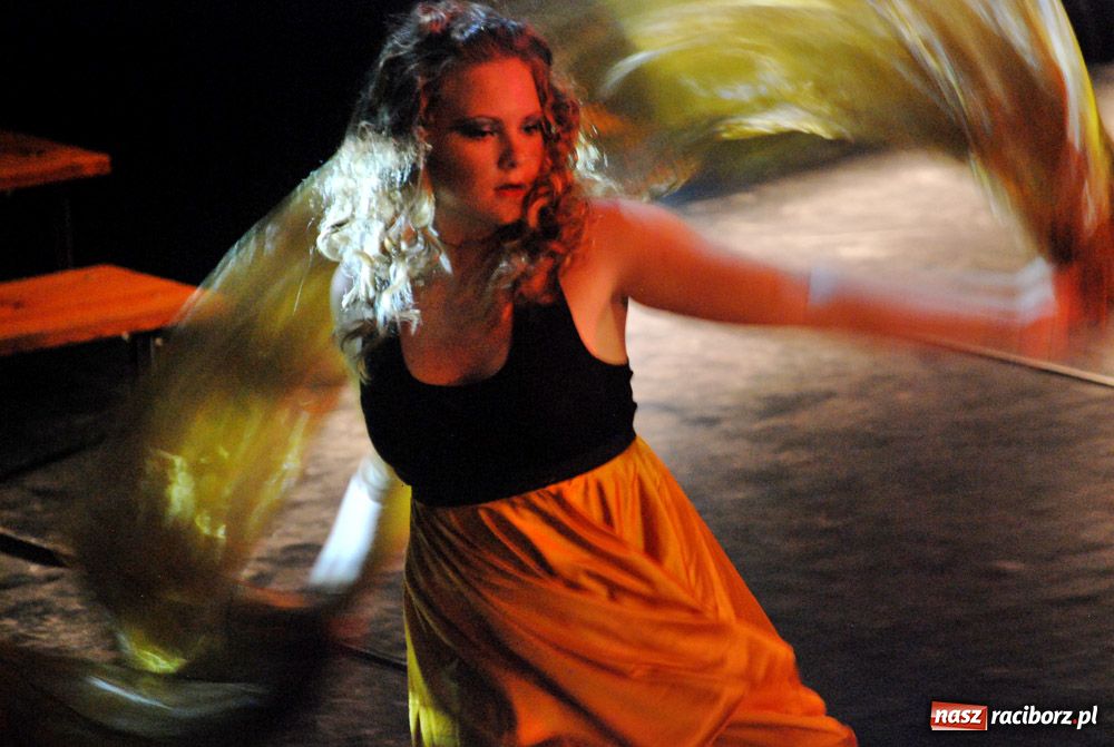 Zdjęcie w galerii na portalu naszraciborz.pl: W świecie musicalu - pokaz na finał wiadomości z regionu