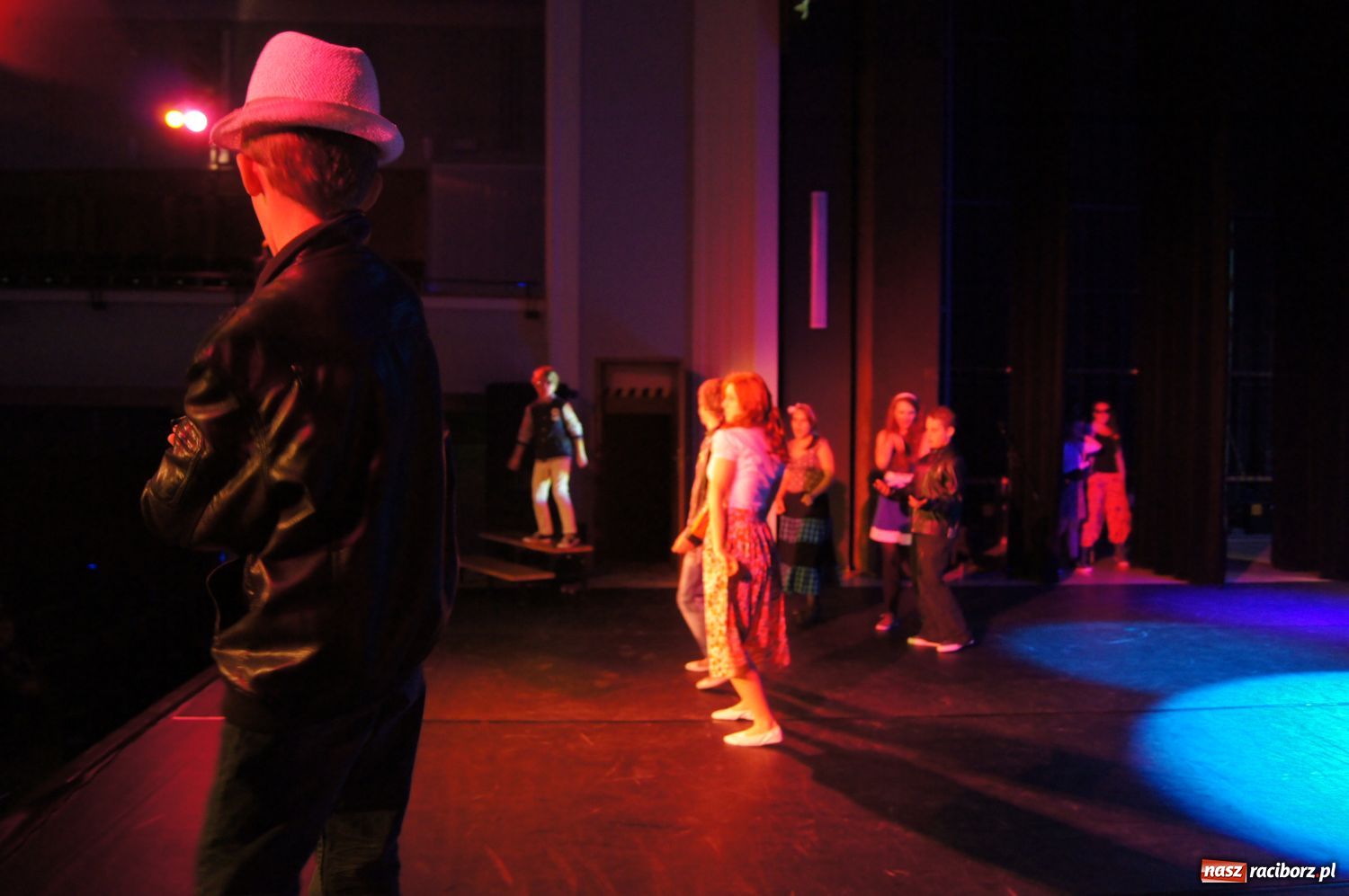 Zdjęcie w galerii na portalu naszraciborz.pl: W świecie musicalu - pokaz na finał wiadomości z regionu