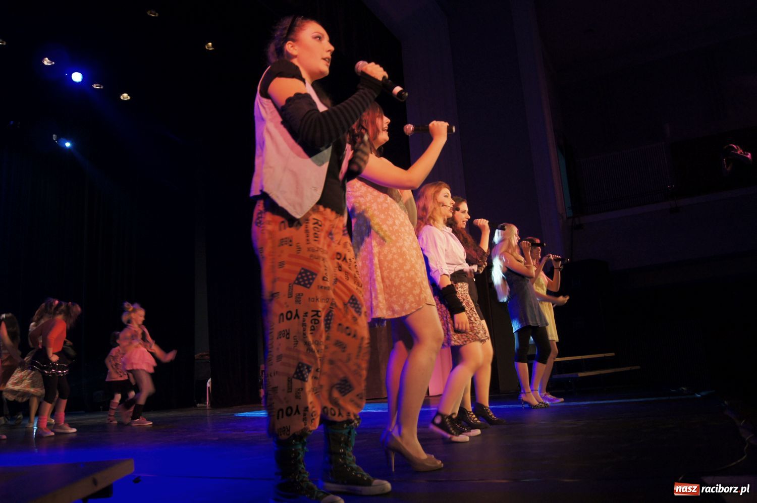 Zdjęcie w galerii na portalu naszraciborz.pl: W świecie musicalu - pokaz na finał wiadomości z regionu